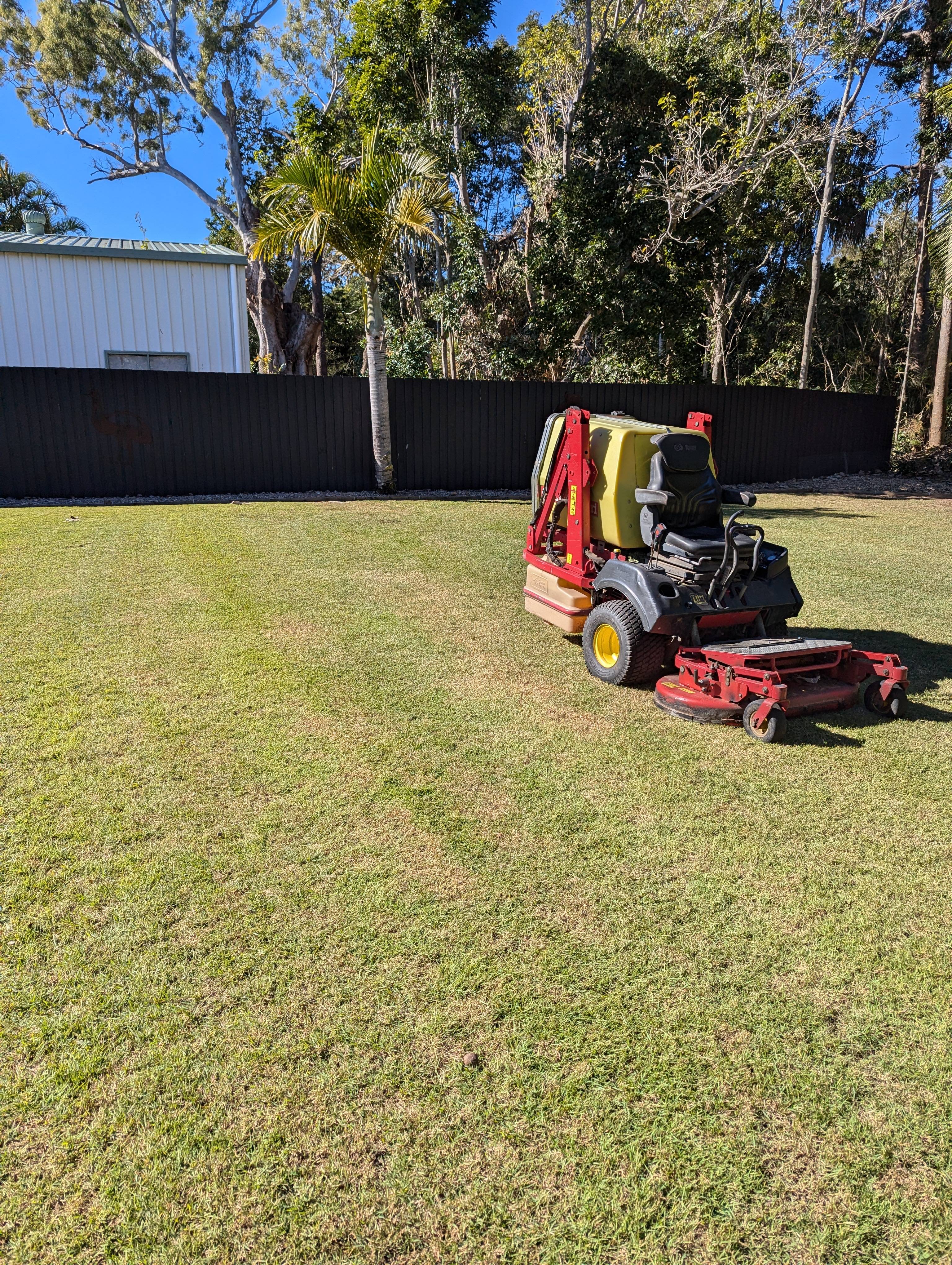 Landscaping Howard's Lawn Mower Service 10 BEST Lawn Mowing